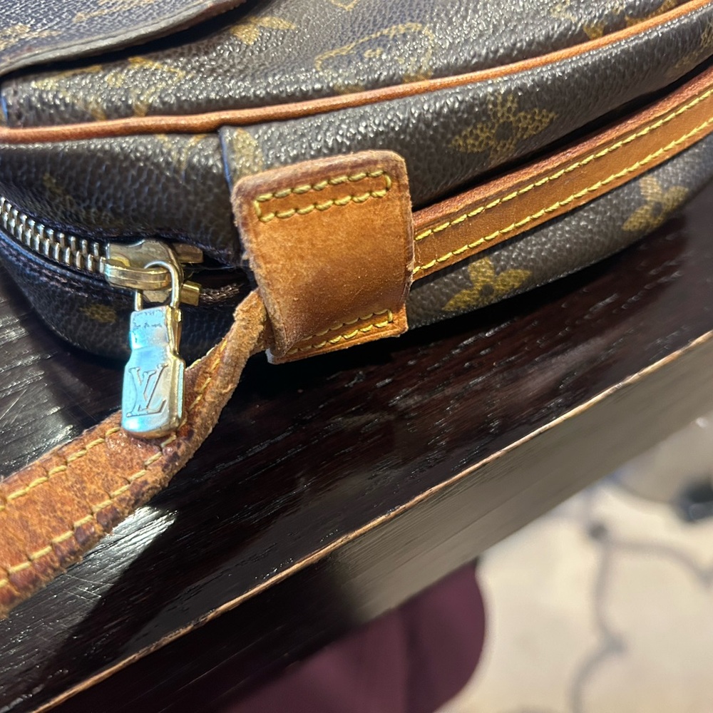 Louis Vuitton Brown Monogram Shoulder Bag - Picture 9 of 14